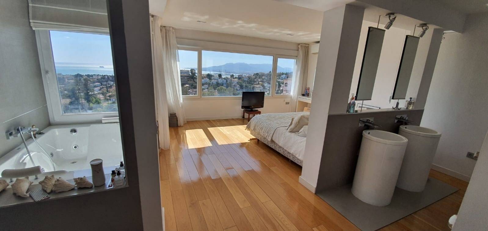 Chalet in vendita a Cerrado de Calderón (Málaga)